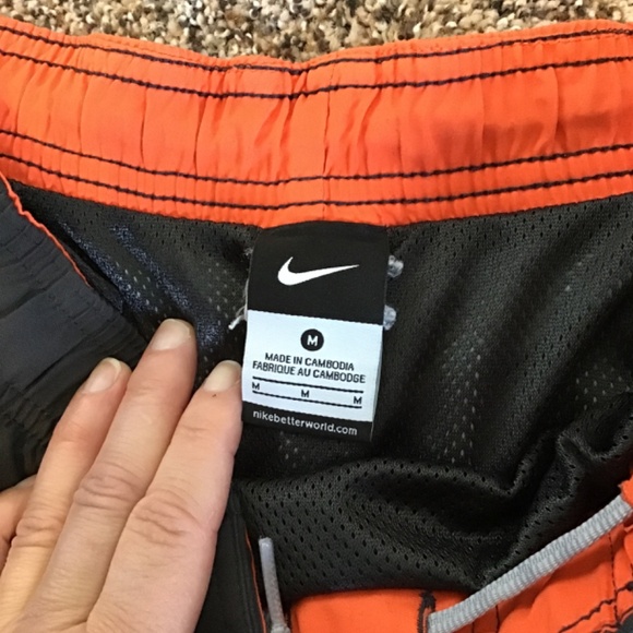 Men’s NIKE swim trunks Sz M - Picture 5 of 7